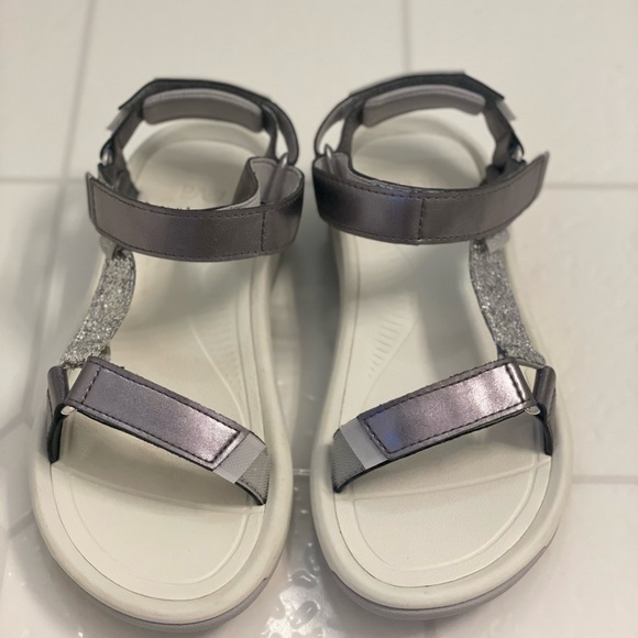 Teva x Christian Cowan Women's Hurricane XLT2 Metallic Silver Sandals - Picture 2 of 6